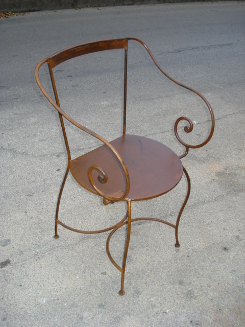 SEDIA CON BRACCIOLO MOD. WAIF IN FERRO